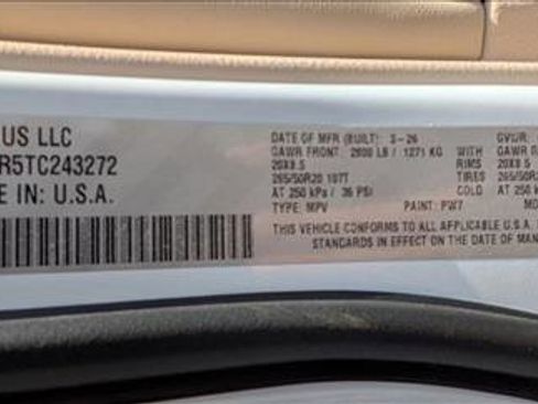 New 2026 Jeep Grand Cherokee Limited AWD/4WD image 18
