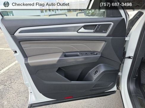 Used 2021 Volkswagen Atlas Cross Sport SEL Premium image 22