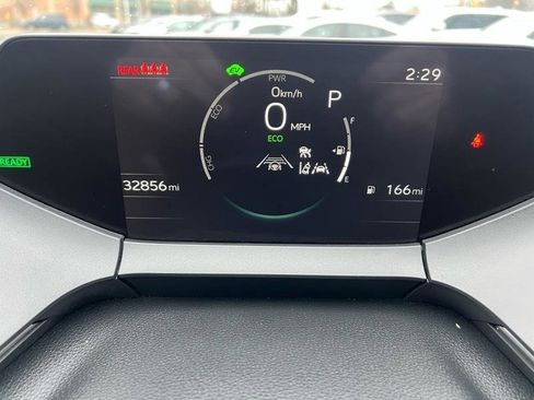 Used 2024 Toyota Prius LE image 17