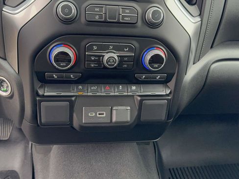 Used 2022 Chevrolet Silverado 1500 LT image 20