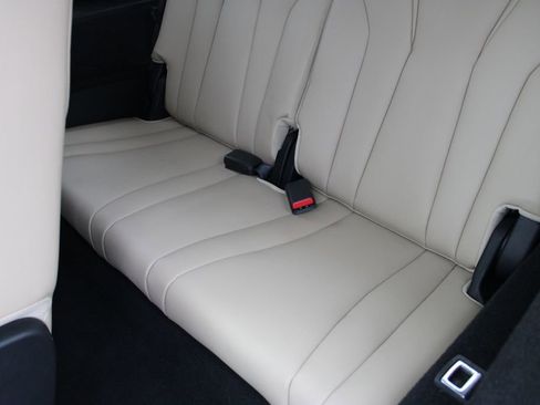 Used 2022 Acura MDX SH-AWD image 23