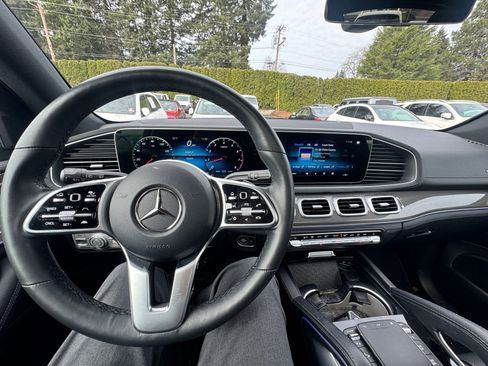 Used 2023 Mercedes-Benz GLE 450 4MATIC image 2