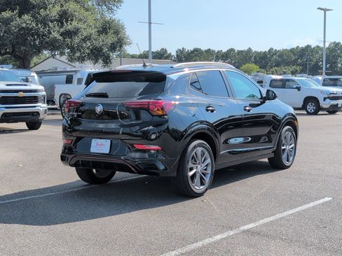 Used 2022 Buick Encore GX Select w/ Sport Touring Package FWD image 7