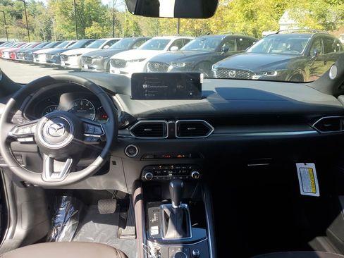 New 2025 MAZDA CX-5 Signature image 14