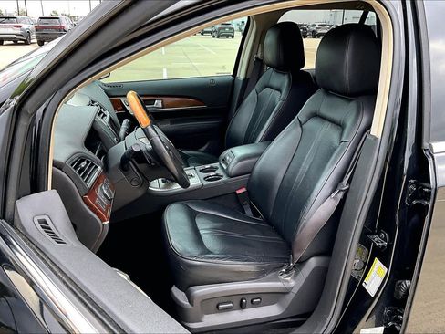 Used 2013 Lincoln MKX FWD image 8