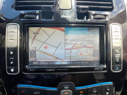 Used 2013 Nissan Leaf SL w/ Premium Pkg image 18