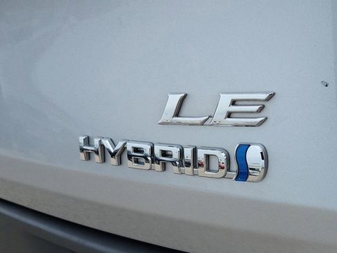 Used 2022 Toyota Sienna LE FWD image 6