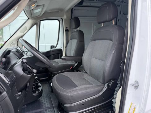 Used 2020 RAM ProMaster 2500 w/ Premium Appearance Group FWD image 25