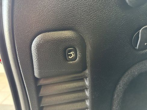 Used 2019 Jeep Grand Cherokee Trailhawk w/ Trailhawk Luxury Group image 9