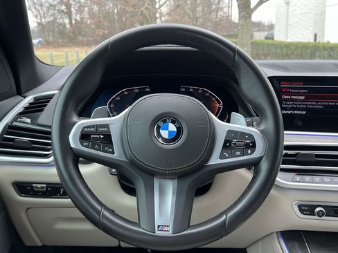 Used 2022 BMW X5 xDrive40i w/ M Sport Package image 18