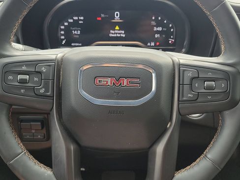 Used 2024 GMC Yukon AT4 w/ Technology Package AWD/4WD image 32