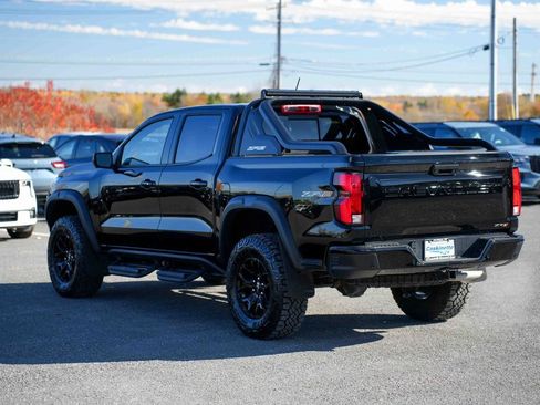 Used 2025 Chevrolet Colorado ZR2 w/ Midnight Edition image 6