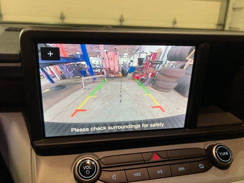 Used 2023 Ford Maverick Lariat w/ Equipment Group 500A Standard image 29