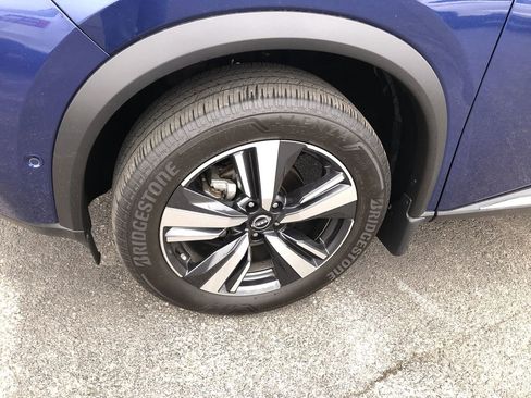 Used 2023 Nissan Rogue SL w/ SL Premium Package image 10