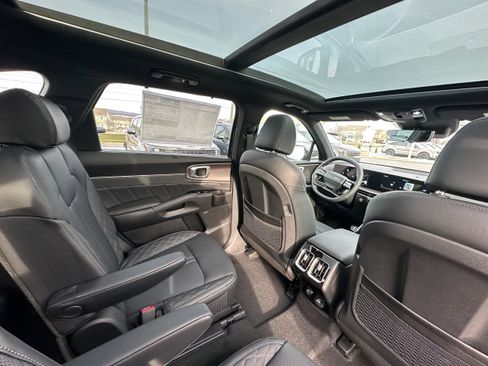 New 2026 Kia Sorento SX Prestige image 18