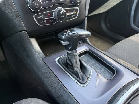 Used 2018 Dodge Charger R/T Scat Pack RWD image 12