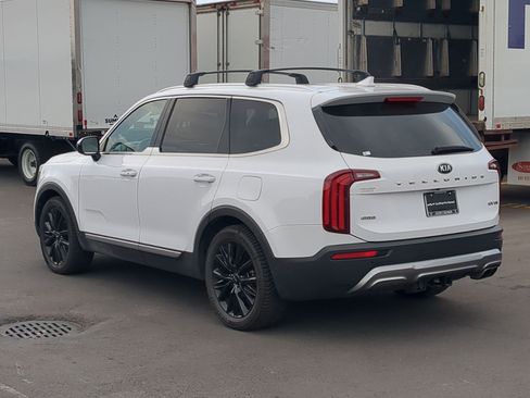 Used 2021 Kia Telluride SX w/ SX Prestige Package AWD/4WD image 3