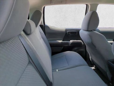 Used 2022 Toyota Tacoma SR5 w/ Technology Package image 18