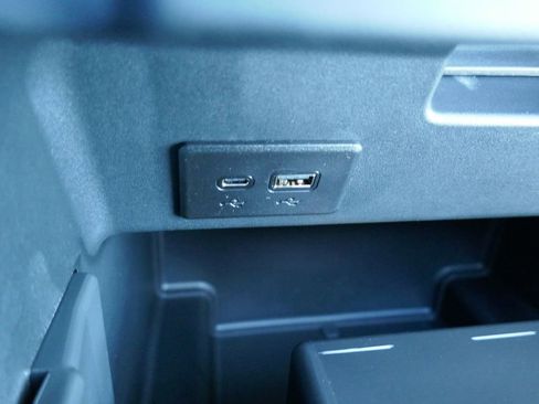 New 2026 GMC Sierra 2500 AT4 w/ AT4 Premium Plus Package image 32