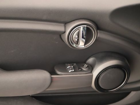 Used 2024 MINI Cooper 2-Door Hardtop FWD image 19