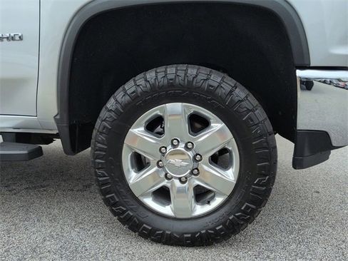 Used 2020 Chevrolet Silverado 2500 LTZ w/ LTZ Premium Package image 10