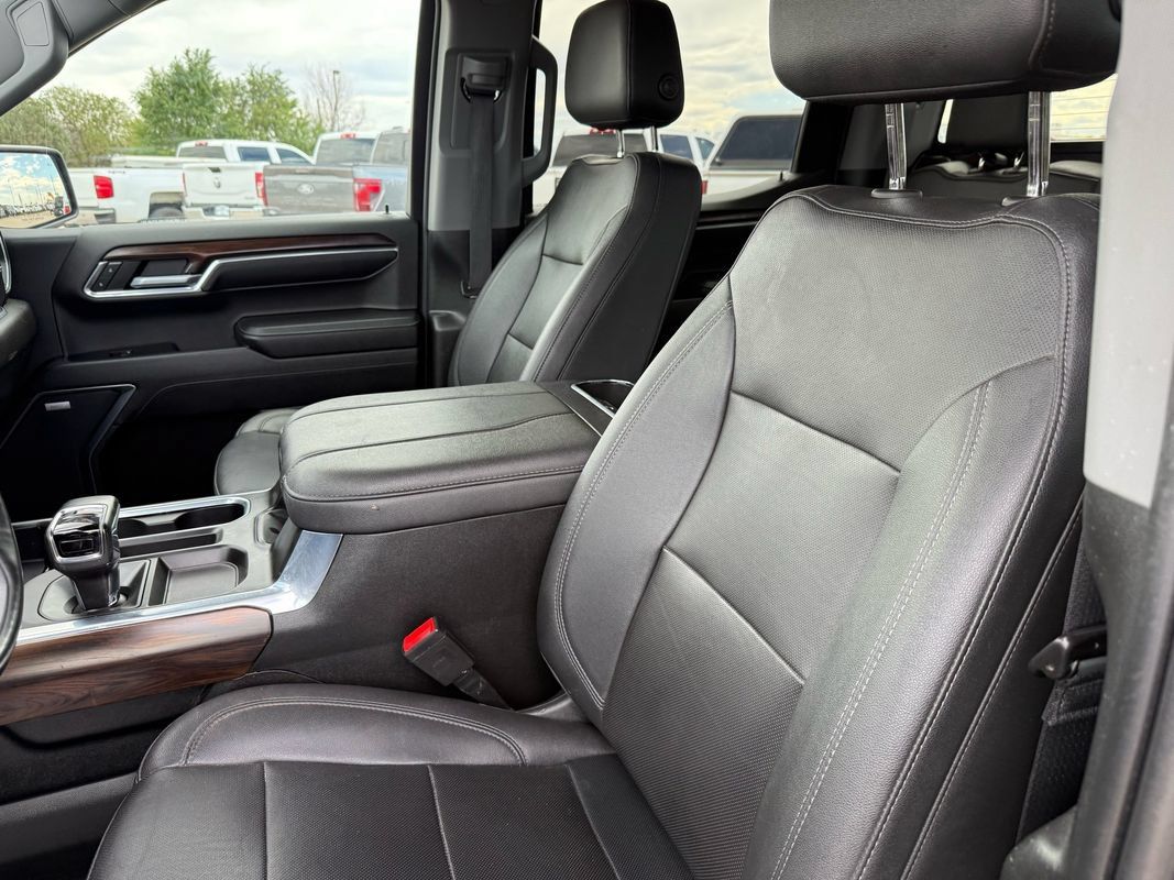 Used 2023 GMC Sierra 1500 SLT w/ SLT Premium Package AWD/4WD image 30