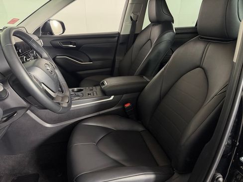 Used 2026 Toyota Highlander XLE AWD/4WD image 21