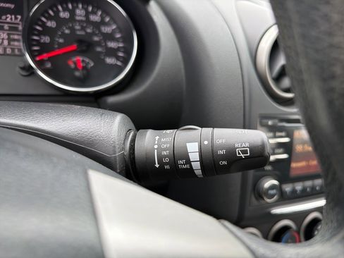 Used 2015 Nissan Rogue S w/ Convenience Package image 32