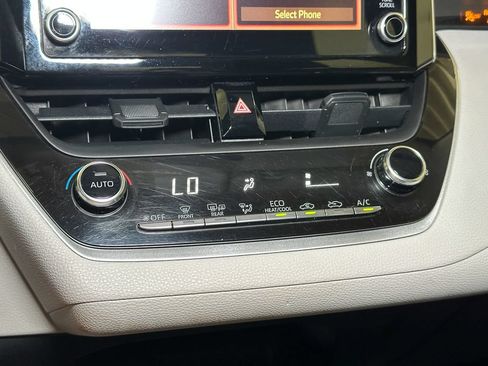 Used 2020 Toyota Corolla LE w/ Body Protection Package FWD image 26