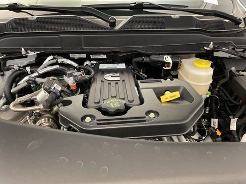 New 2026 RAM 3500 Laramie AWD/4WD image 23