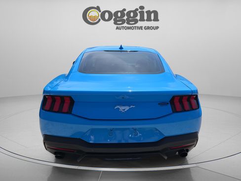 Used 2024 Ford Mustang Coupe RWD image 4