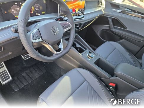 New 2026 Volkswagen Tiguan SE R-Line image 14