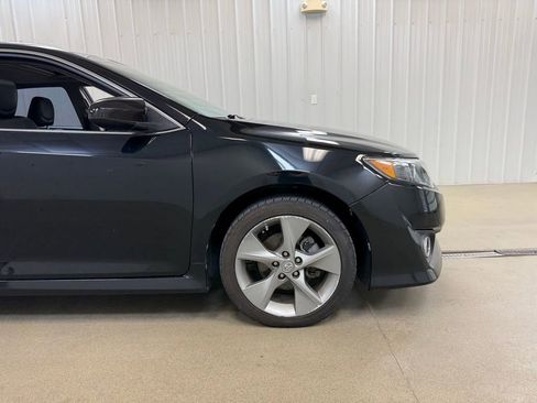 Used 2012 Toyota Camry SE image 4