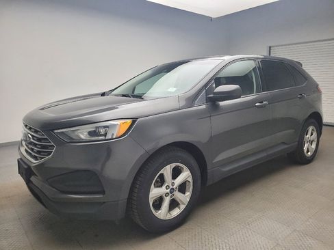 Used 2019 Ford Edge SE w/ SE Fleet Driver's Package image 2