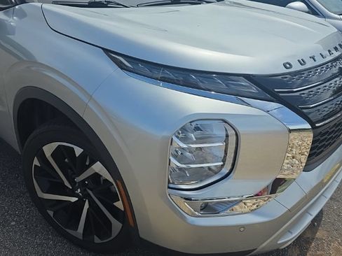 Used 2022 Mitsubishi Outlander SE FWD image 5
