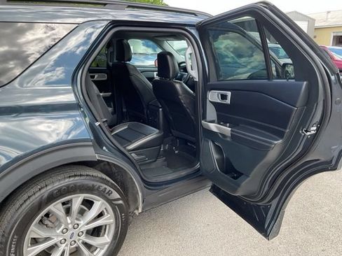 Used 2023 Ford Explorer XLT w/ Equipment Group 202A AWD/4WD image 50