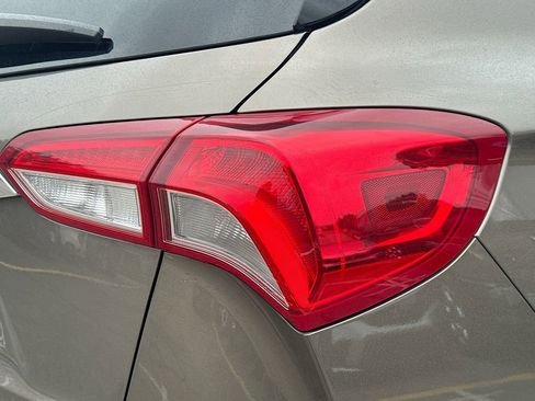 Used 2019 Buick Envision Premium image 34