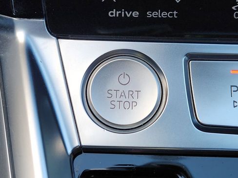 Used 2019 Audi e-tron Prestige image 22