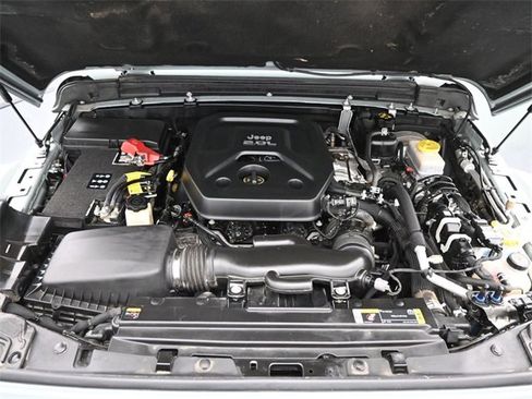 Used 2023 Jeep Wrangler Unlimited Rubicon w/ LED Lighting Group image 43