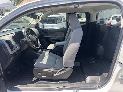 Used 2018 Chevrolet Colorado W/T image 13