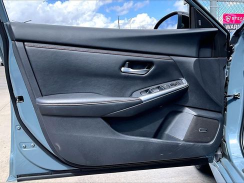 Certified 2025 Nissan Sentra SR w/ SR Premium Package image 22