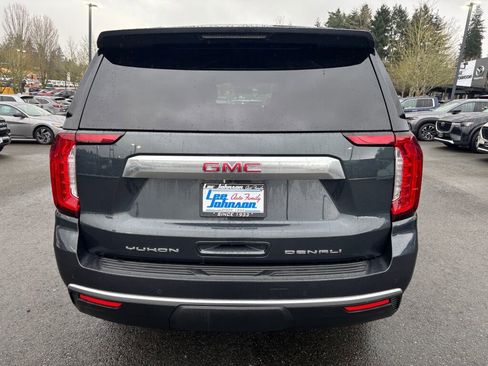 Used 2022 GMC Yukon XL Denali image 6