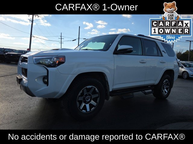 Used 2023 Toyota 4Runner TRD Off-Road Premium w/ Moonroof Package AWD/4WD image 3