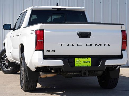 Used 2024 Toyota Tacoma TRD Sport w/ TRD Sport Premium Package image 6