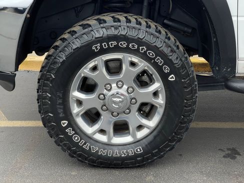 Used 2018 RAM 2500 Tradesman w/ Chrome Appearance Group AWD/4WD image 32