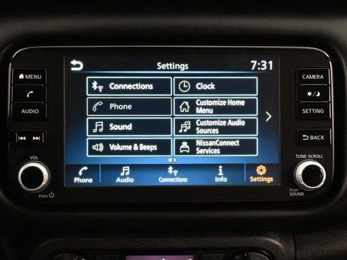 Used 2023 Nissan Kicks SR w/ SR Premium Package FWD image 10