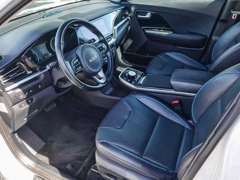 Certified 2022 Kia Niro EX Premium image 16