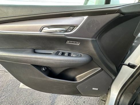 Used 2019 Cadillac XT5 Premium Luxury image 18