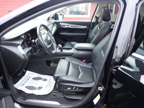 Used 2017 Cadillac XT5 Luxury image 7