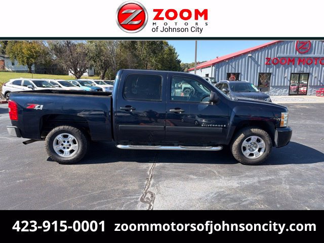 Used 2007 Chevrolet Silverado 1500 LT w/ Towing Package AWD/4WD image 1